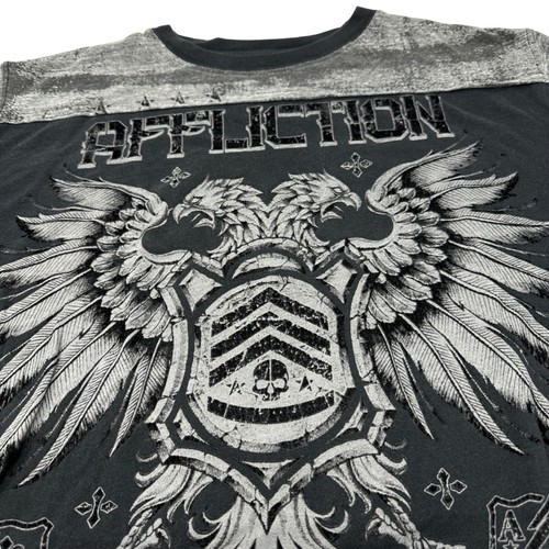 Camiseta AFFLICTION Live Fast Gris Negra Puntada en Contraste Militar Grunge Grande - Imagen 4 de 10