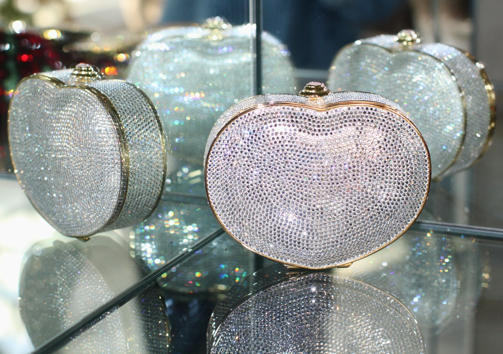 JUDITH LEIBER SWAROVSKI CRYSTAL GOLD HEART N SOUL MINAUDIERE