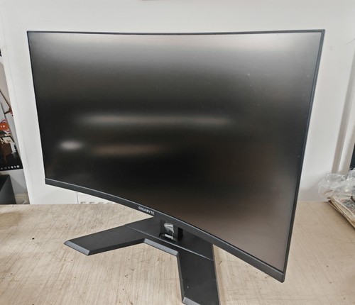 Moniteur gaming incurvé Gigabyte G32QC 31,5” 165 Hz QHD HDR 1500R 2560x1440 - Photo 5/10