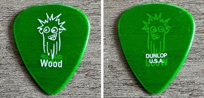 ZZ TOP = New Bassist/Guitar Tech ''Elwood Francis'' Signature guitar pick (green)