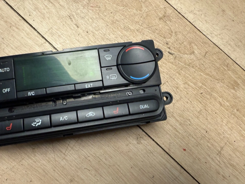 FORD FIVE HUNDRED 05-07 OEM  A.C HEATER CLIMATE CONTROL UNIT SWITCH - Image 3 of 4