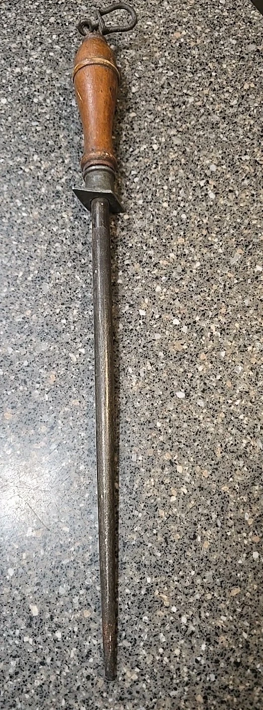 Vintage Universal Brand Knife Sharpening Honing Steel Rod 16" Overall Length
Opens in a new window o