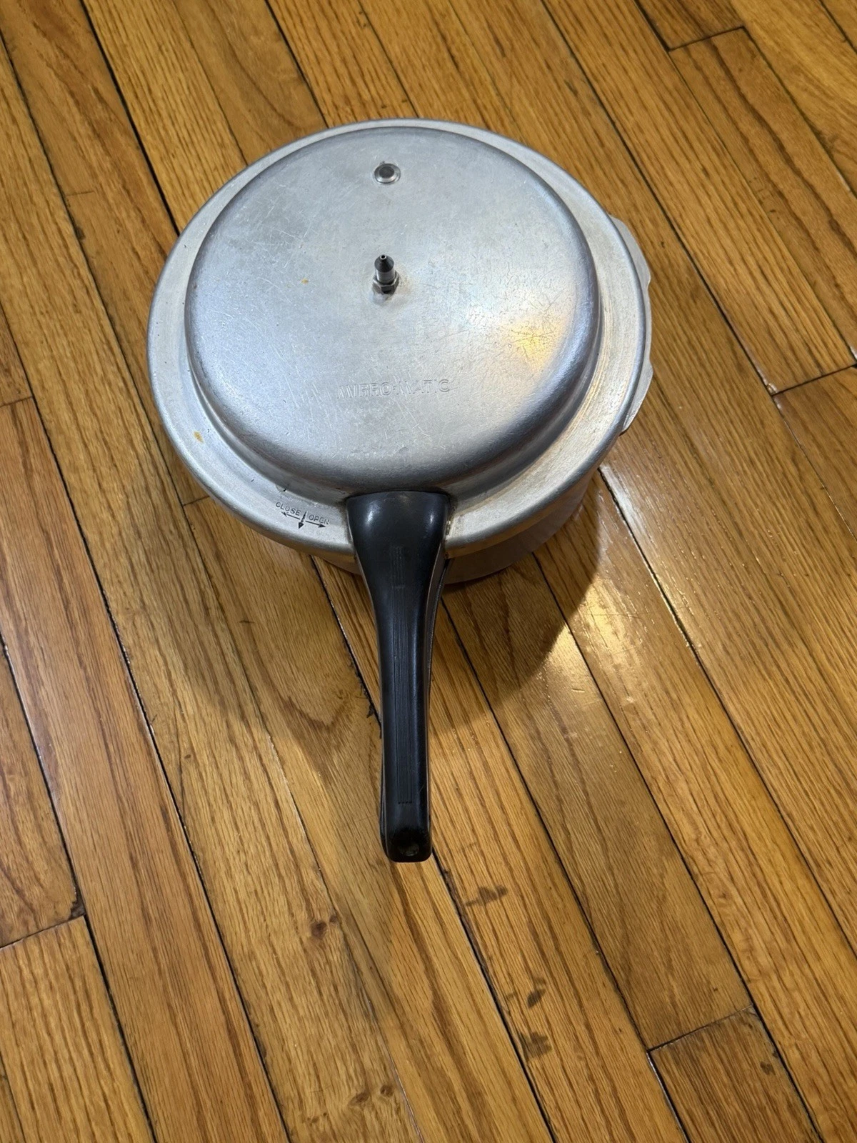 Vintage MIRRO-MATIC 394M 4 QT Pressure Cooker Canner With Jiggler USA NO RACK