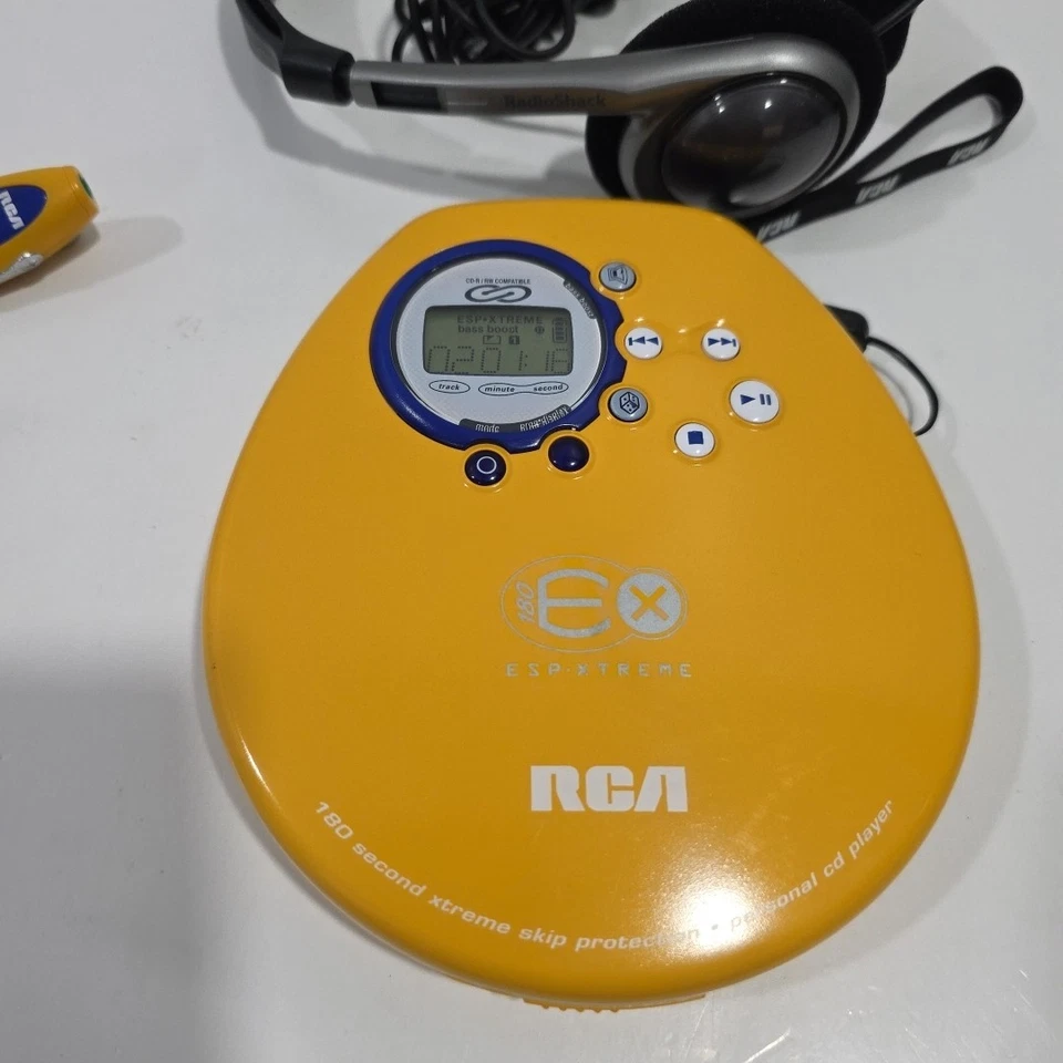 1J Vintage Amarillo RCA RP 2443, Reproductor de CD Personal con Controlador y Auriculares Varios Foto 4 de 4