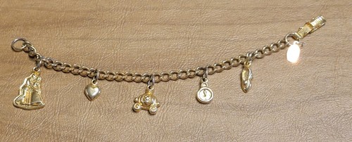 Bracelet Applause Charm Cinderella Prince Slipper Gold Tone Vintage Signed - Picture 18 of 22