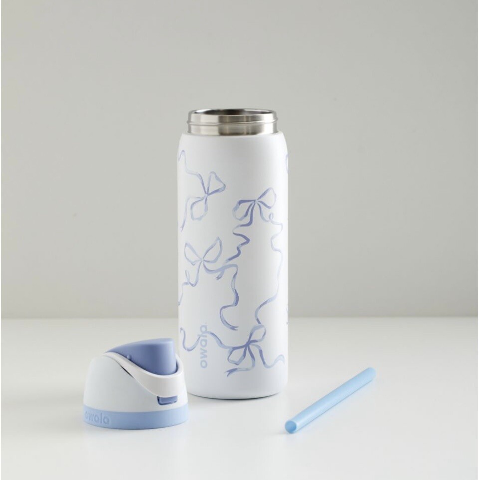 NEW Owala Tied and True Bowala FreeSip 32 oz Bottle Blue Bow White