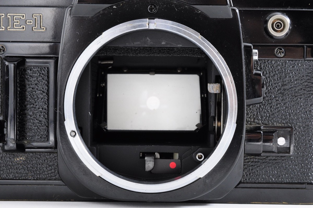 Read! Canon AE-1 Black SLR 35mm Film Camera FD 50mm F/1.4 Read! Canon AE-1 Black SLR 35mm Film Camera FD 50mm F/1.4