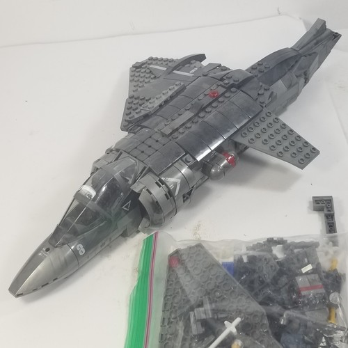 Mega Bloks Construx Call of Duty Strike Fighter Jet /Harrier- Incomplete - Picture 4 of 15