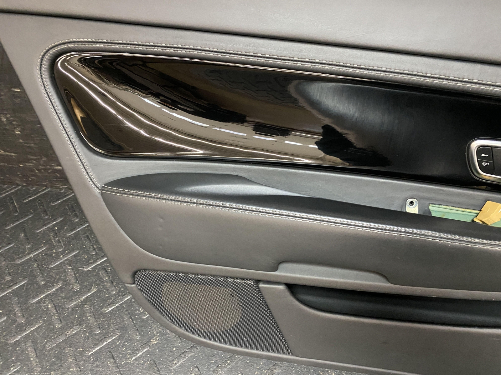 07-11 BENTLEY CONTINENTAL GT COUPE FRONT DRIVER LEFT INTERIOR DOOR TRIM PANEL