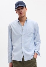 Classic Oxford Shirt in Standard Fit Sz M