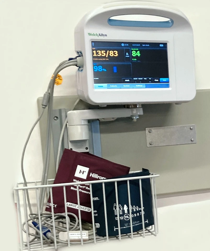 Welch Allyn Connex 6000 Vital Signs Monitor 68NXEX w Nellcor SpO2 Cuff CGX Mount - Image 2 of 4