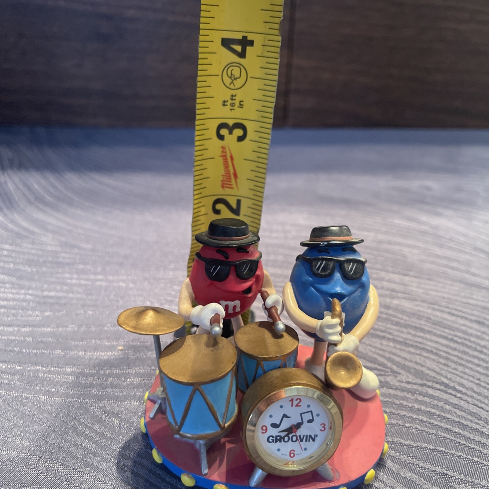 M&M’s Groovin’ Band Clock Figurine Red & Blue Characters Drums & Sax M.Z. Berger