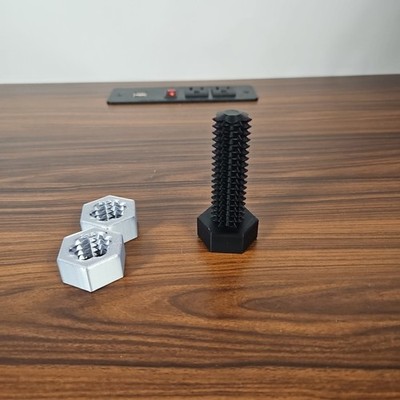 3D Printed Twist Stress Relief Fidget Toy - Double threaded Bolt And Nut