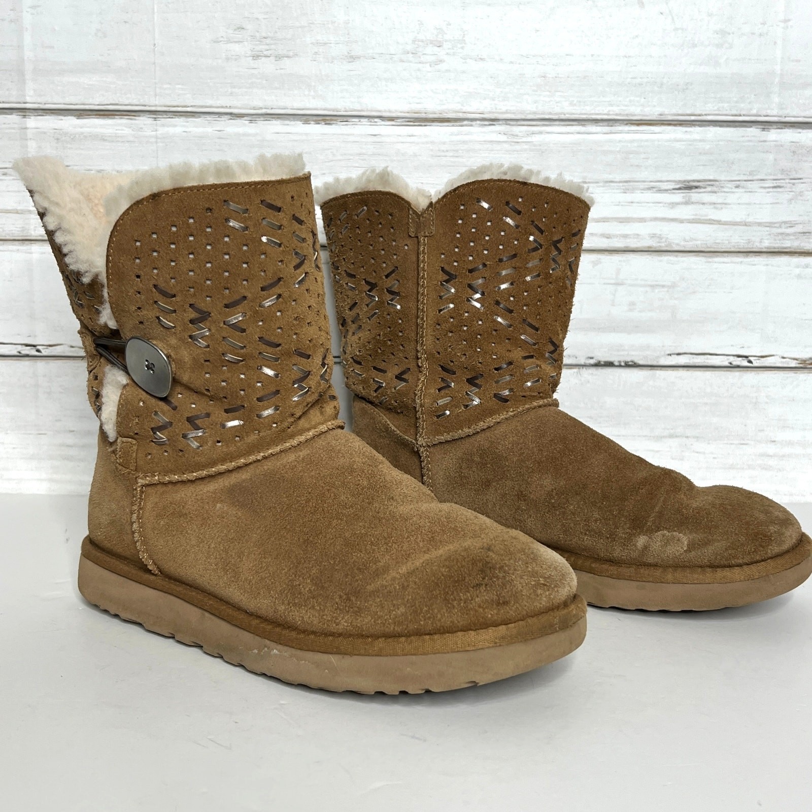 Ugg Bailey Button Tehuano Chestnut Brown Boots Sh… - image 1