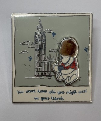 Disney Pin - Winnie the Pooh in London - 2021