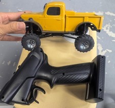 USED UDI 2401 RC Off Road Car Remote Control Electric Crawler Vehicle W/Radio