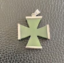 Miniatur Militaria Anh&auml;nger Kettenanh&auml;nger Eisernes Kreuz aus gr&uuml;nem Stein