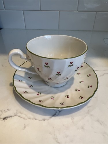 LAURA ASHLEY JOHNSON BROTHERS ~THISTLE~ 3-tea cup & saucers + milk/Cream jug - Picture 3 of 19