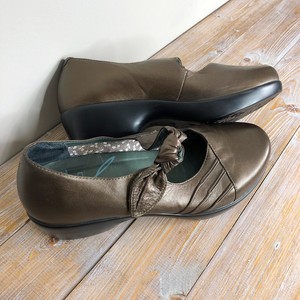 dansko scribble print clogs