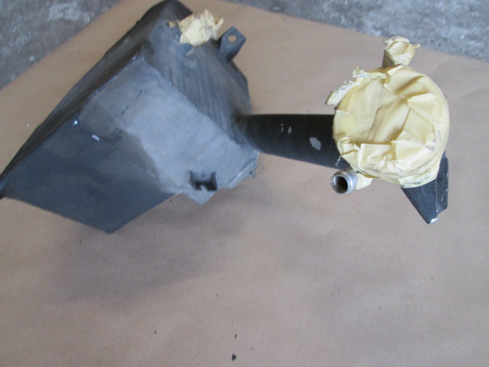Ferrari Mondial T - Engine Oil Tank # 136380