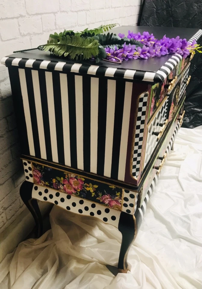 安妮女王雪松胸部手绘 — 第 4/4 张图片