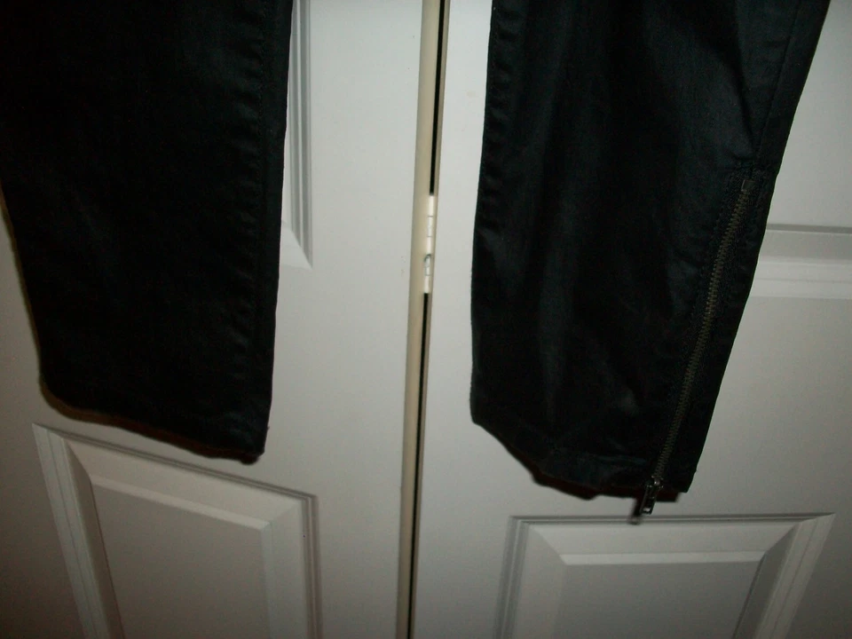 Mudd 弹力皮革外观弹性弹力裤黑色 17 码拉链腿-牛仔裤剪裁 — 第 2/4 张图片