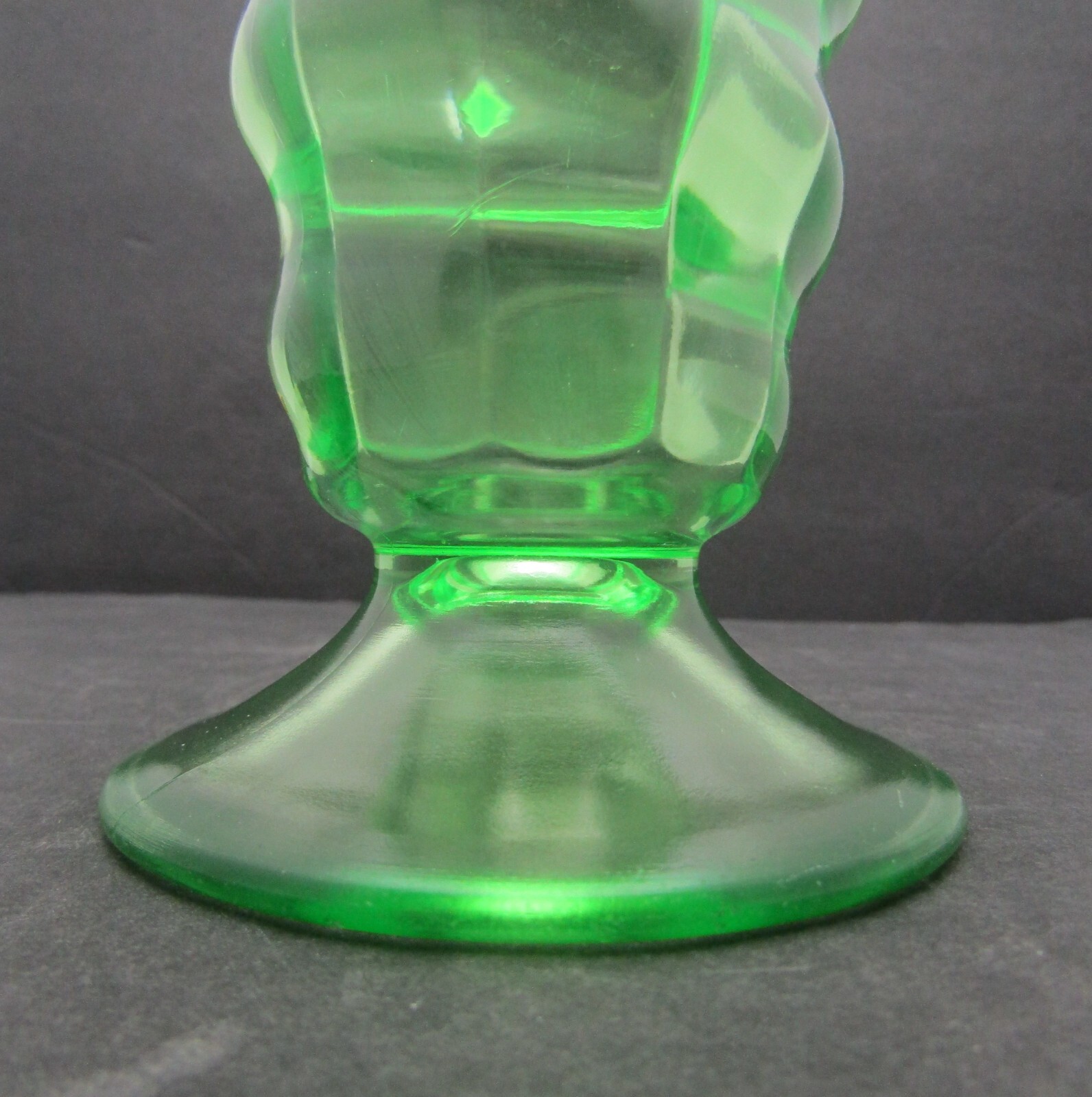Vintage Paden City Glass 1930's Green Grelly USA