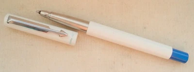 RARE PARKER " VECTOR " ROLLERBALL in WHITE ; UK MADE 1977 ! ! - Bild 1 von 3