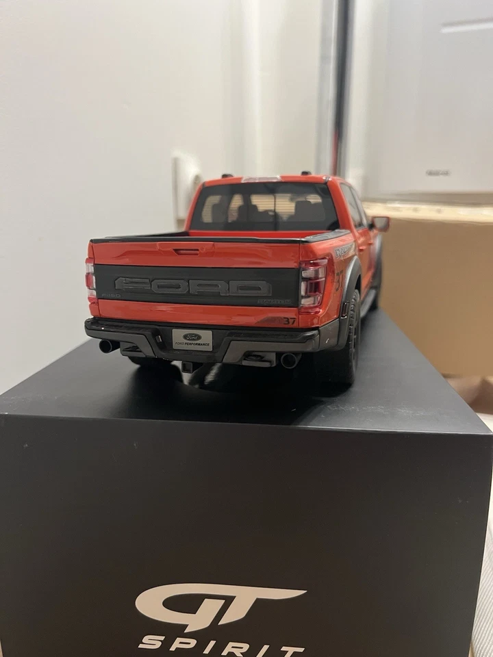 Ford F-150 Raptor • 2022 • NEU • GT Spirit GT377 • 1:18 - Photo 2/4