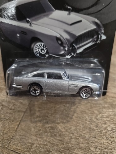 Hot Wheels • James Bond 007 Skyfall Aston Martin 1963 DB5 • Unopened - Picture 4 of 5