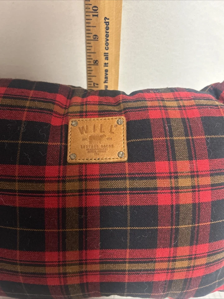 Almohada decorativa a cuadros roja Will Leather Goods 14" X 10" vacaciones en EE. UU. Foto 4 de 4