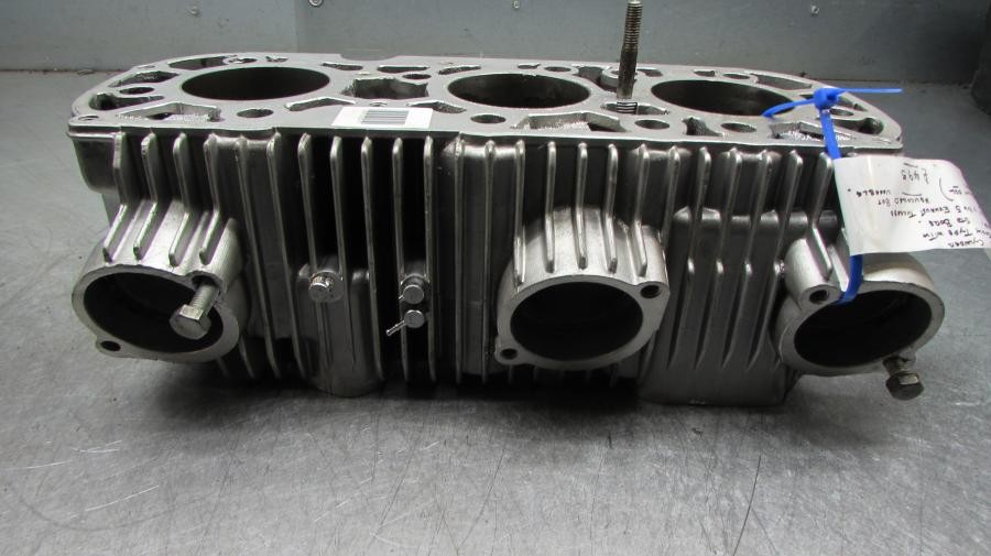 Suzuki GT750 J 1972 Cylinder Barrels Rare Early Type