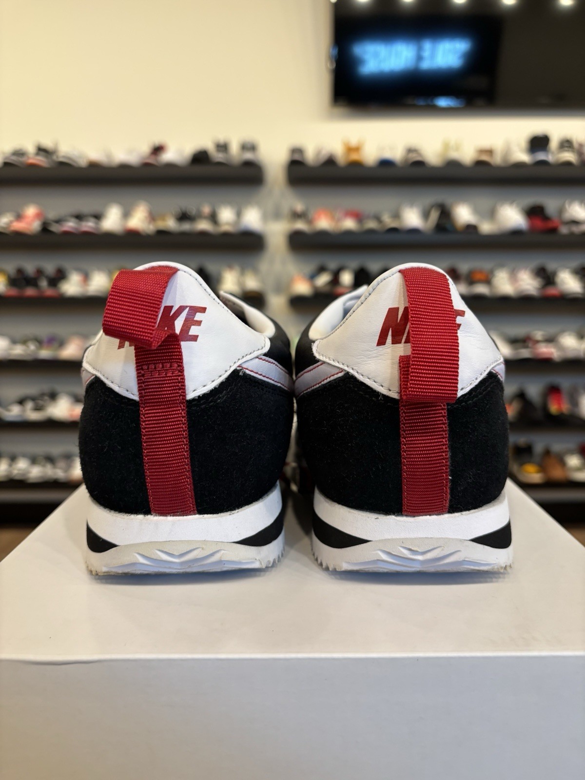 Nike Cortez Kenny 3 Kendrick Lamar Bet It Back Size 10.5 Pre-Owned Black White thumbnail 4