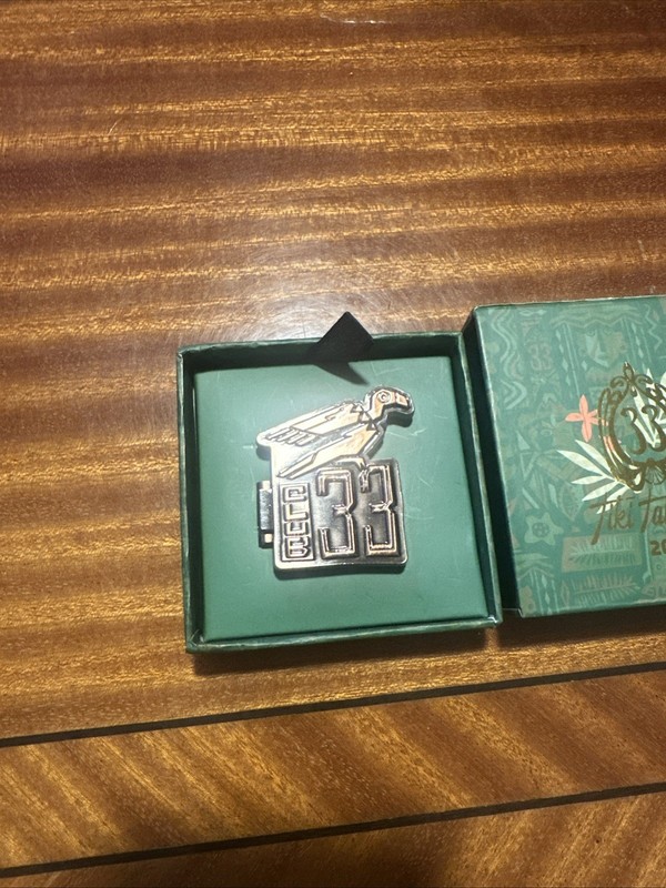Disneyland CLUB 33 Alfred 2019 Summer of Tiki Takeover PIN LE 1000 New OP