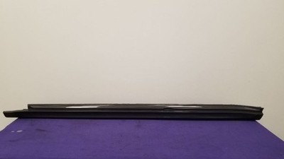 16 PORSCHE MACAN TURBO ROCKER PANEL MOULDING LEFT DRIVER GRAY