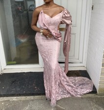 Beautiful Baby Pink Evening Gown With Detail - Size 10