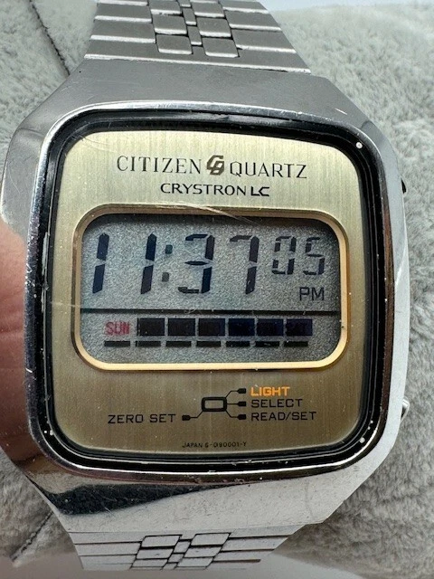 Reloj digital Citizen 50-1093 Crystron LC vintage de cuarzo tono plateado para hombre Foto 2 de 4