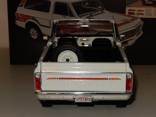 1:18 Scale GMP/ACME 1972 Chevrolet K5 Blazer, Feathers Edition Item # A1807705 - Picture 5 of 20
