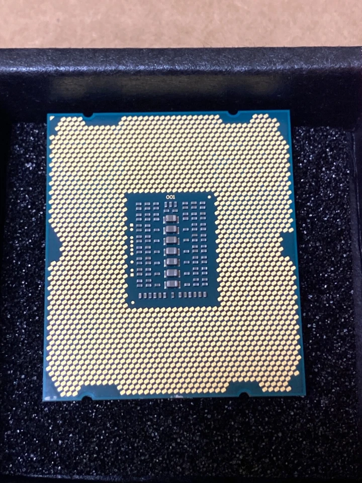 Intel Xeon E5-2640 V2 8 Core Processor 2.0 GHz 20MB Cache 7.2 GT/S SR19Z LGA2011 - Image 2 of 2