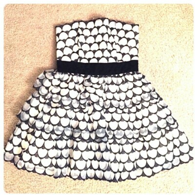 90210 black and white dress Now You Can Own These Iconic 90's Dresses From '90210' & 'Clueless' Hollywood Life