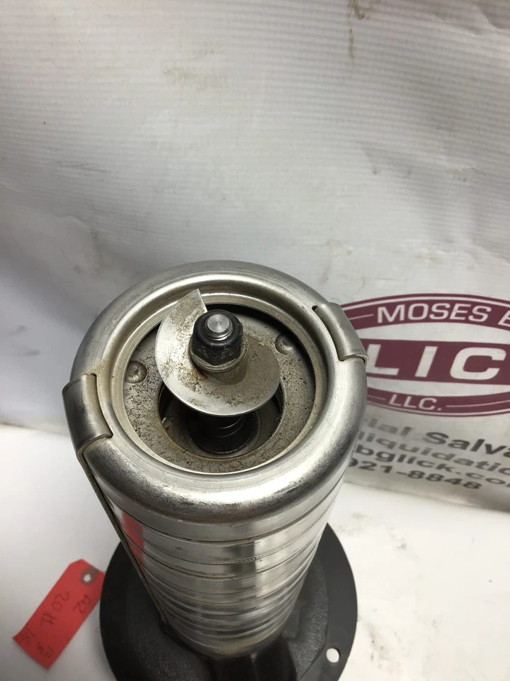 BOMBAS GRUNDFOS SPK8-575 U-W-A-CVBV Foto 4 de 4