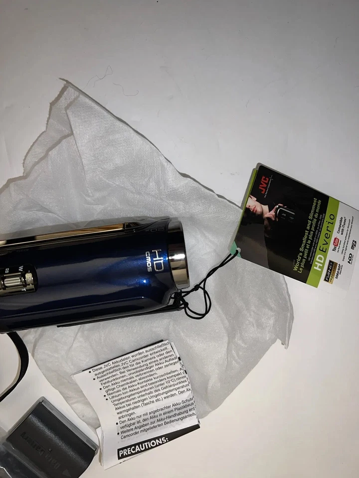 JVC GZ-HD300AU HD VIDEO PLUS20X OPTICAL ZOOM Full HD And Extras! New, Never Used - Image 4 of 4
