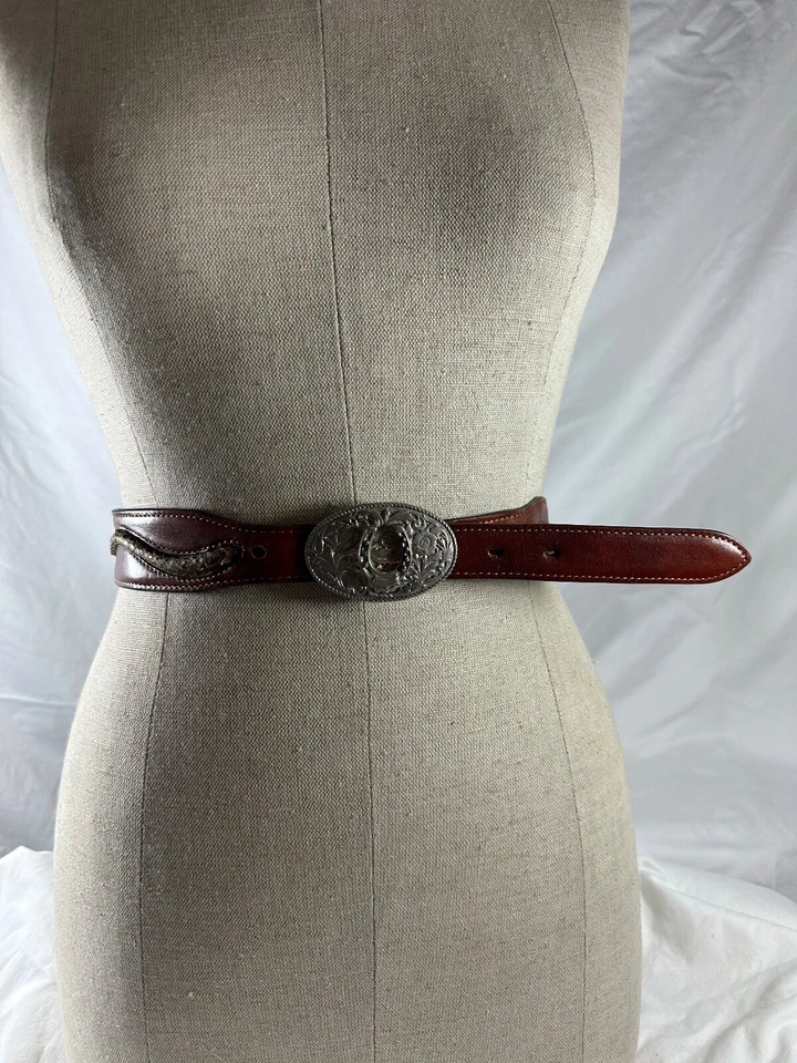 Cinturón de cuero marrón genuino vintage con hebilla de zapato de caballo con ribete de serpiente 46 Foto 2 de 4