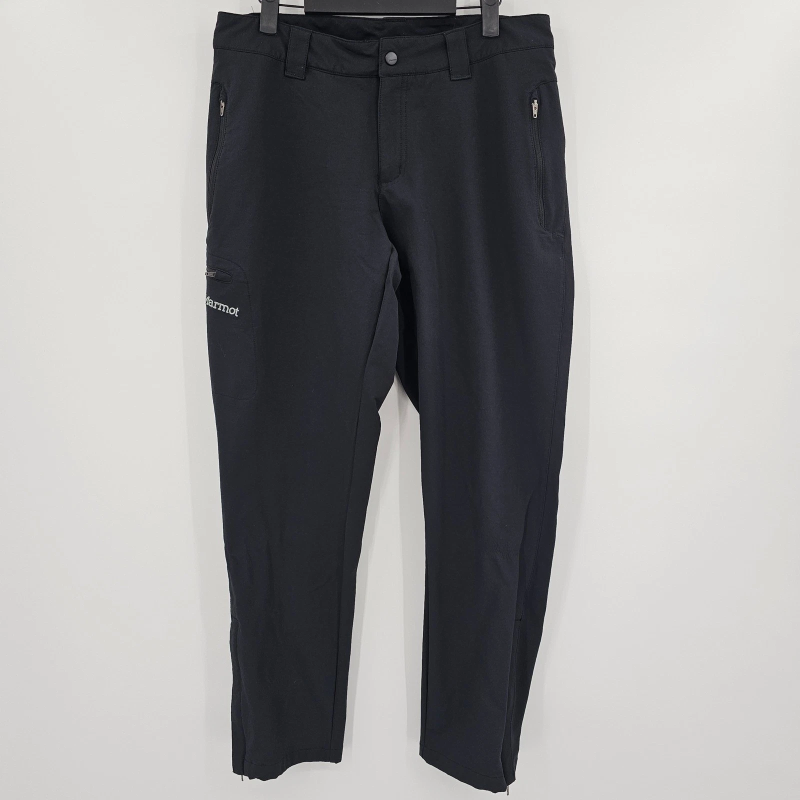 Marmot Womens Black Softshell Hiking Pants Style D85310S Size 10S Short