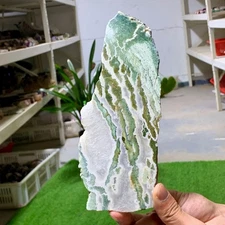 295G Natural green moss agate crystal raw stone flakes quart specimen
