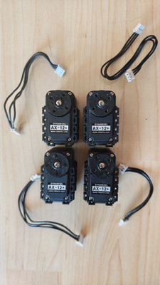Robotis AX-12+ Dynamixel mit Kabeln