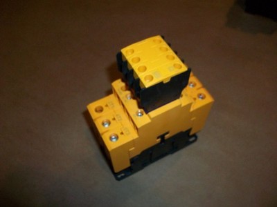 WEG Safety Relay CWBS40 24vdc USED