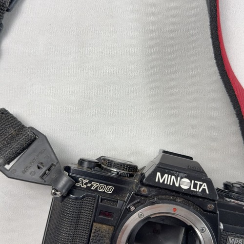 Minolta X-700 fotocamera pellicola 35mm solo corpo NON TESTATA per ricambi vendo **COSÌ COM'È** - Foto 4 di 12