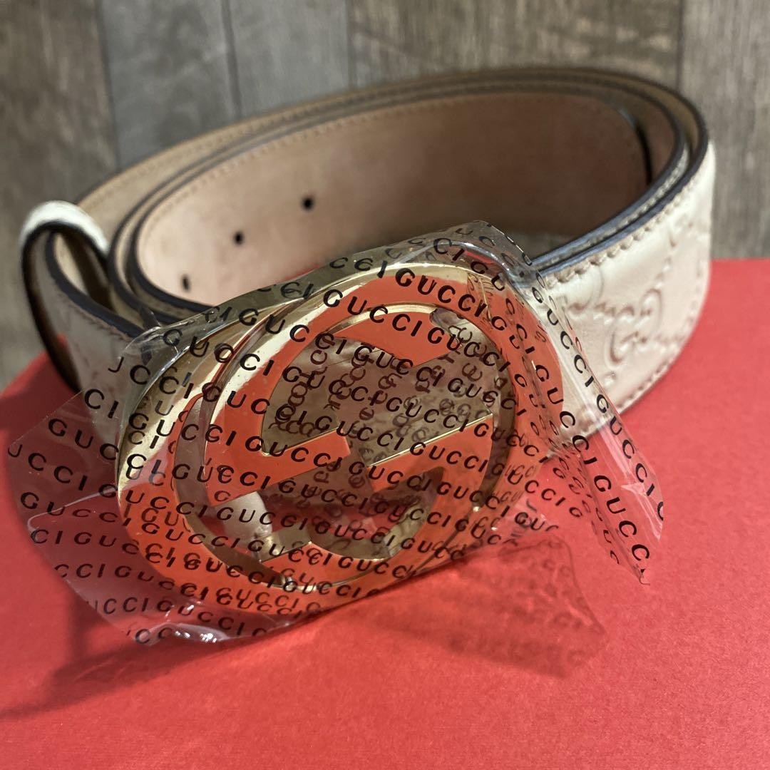 GUCCI G-Buckle Leather Belt in Black or Brown