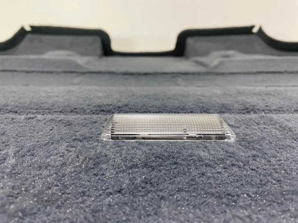 Panel revestimiento alfombra maletero trasero OEM Jaguar XJ8 XJR VDP X358 2000-2009 Foto 2 de 4